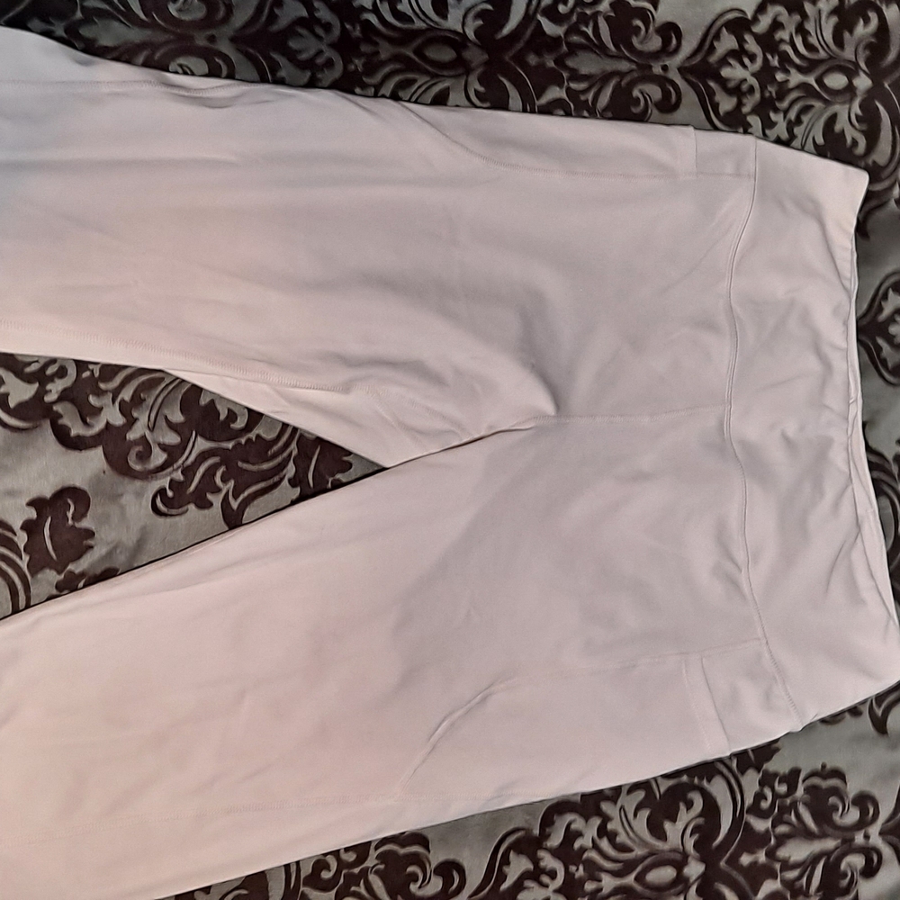 Baleaf XL Leggings‎ Short White Side Pockets